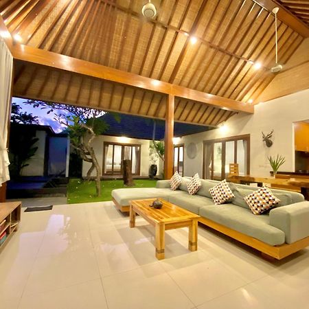 Nil Villa Seminyak Εξωτερικό φωτογραφία